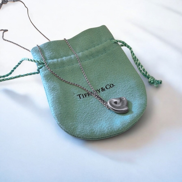 Tiffany & Co. Elsa Peretti® Small Bean® Pendant Necklace - Picture 2 of 12
